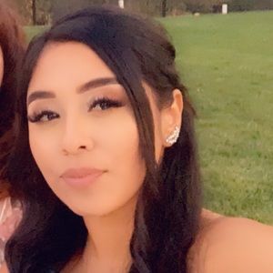 Meet your Posher, Adriana